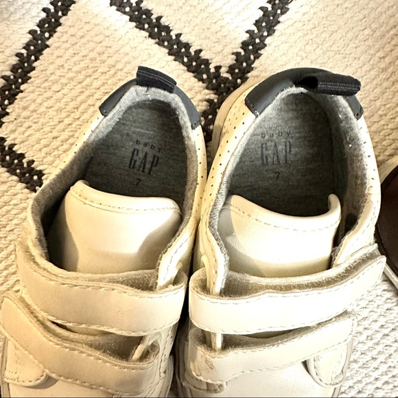 Lot of Pre-owned boy’s shoes sizes 6 / 7 / 8 - Picture 9 of 12